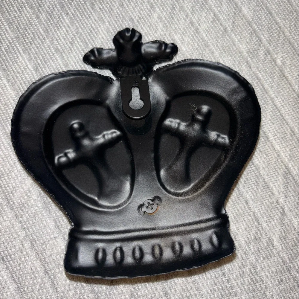 Black Crown Wall Decor Hooks royalty king queen princess cross party organize